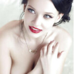 pale goth girl hottie with dark hair - www.baconboobsbeer.com